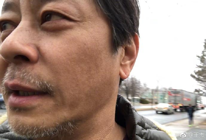 56岁王杰近照曝光,头发斑白憔悴不堪