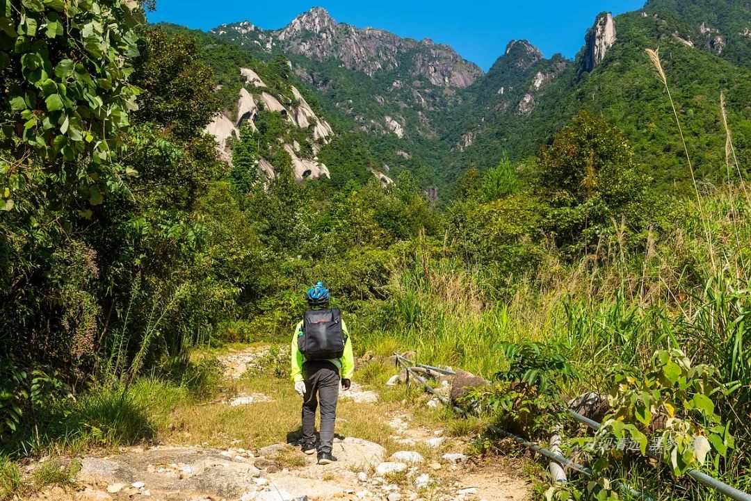 东岳是什么山(广东有座海拔1452米的东岳山，风景不输泰山却鲜为人知)