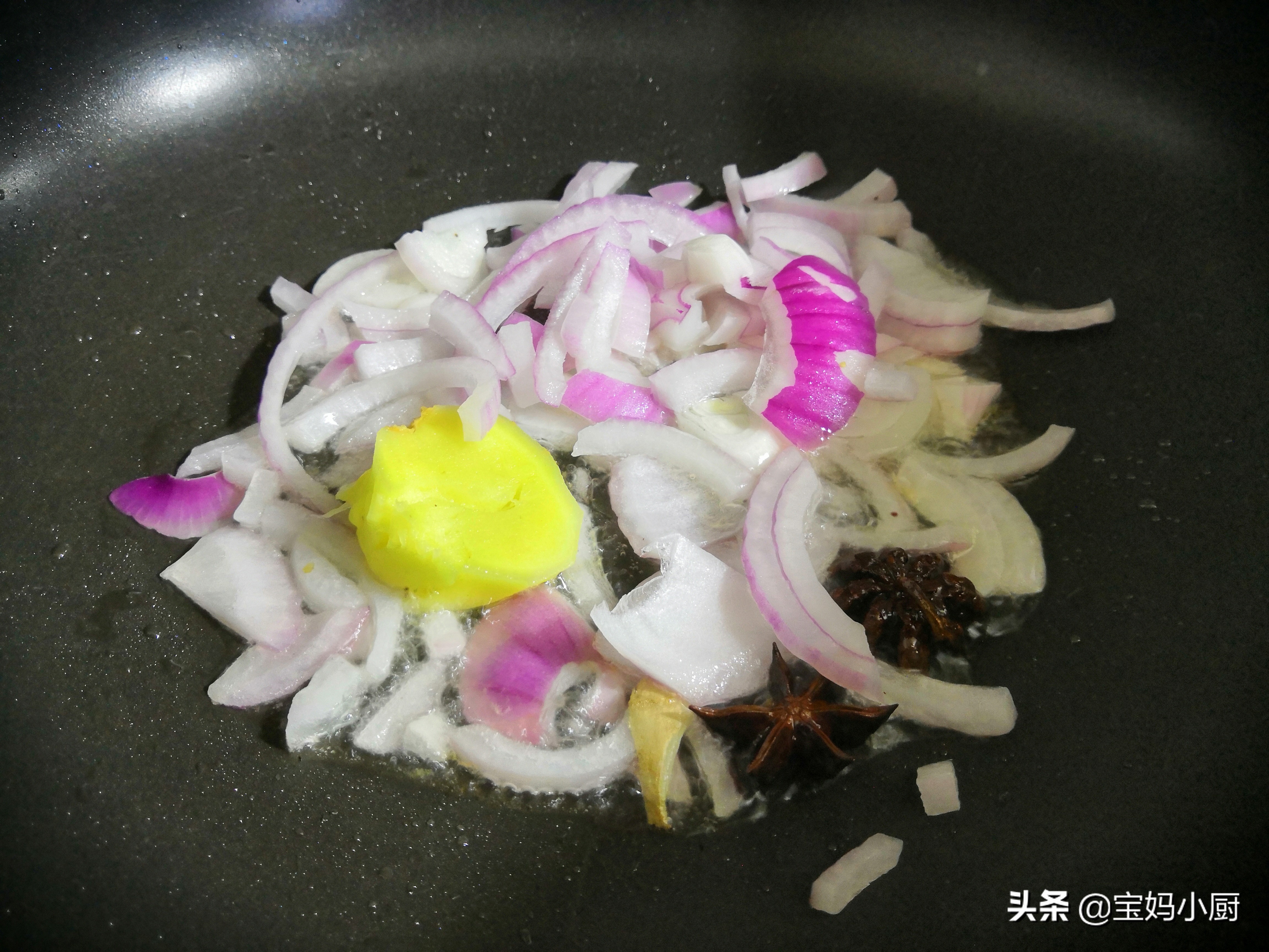 炖牛肉，软烂可口还特香，这两料不可少，照着做，大人孩子喜欢