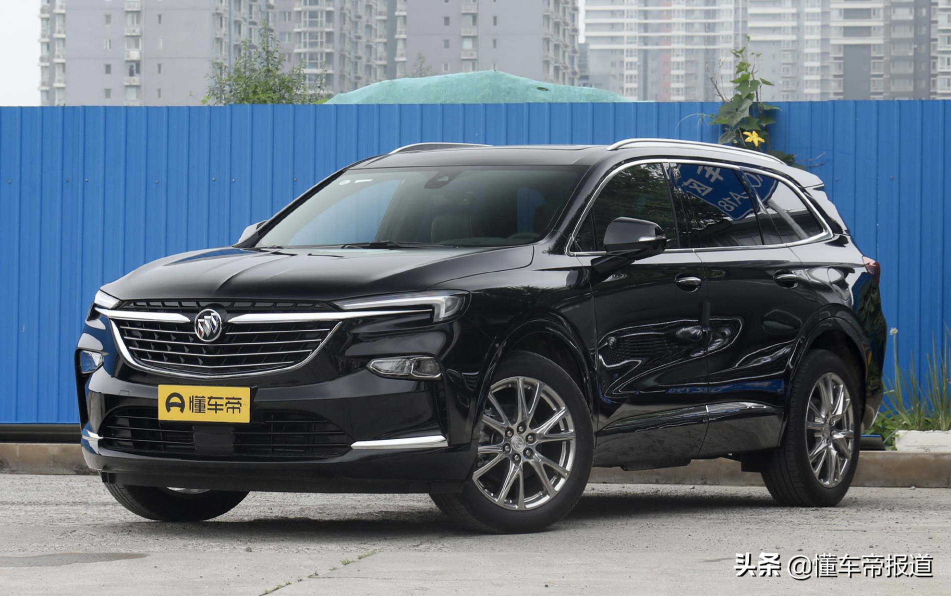 新车 | 或27.99万起，别克新款昂科旗到店，配置调整，竞争大众途昂