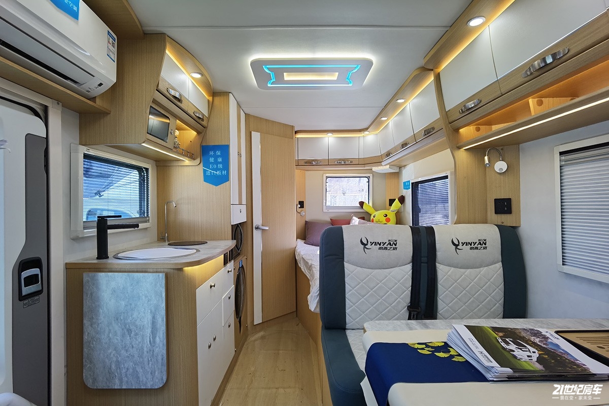 12v 48v双电源系统!大空间配置全面,升级银燕c05平头房车