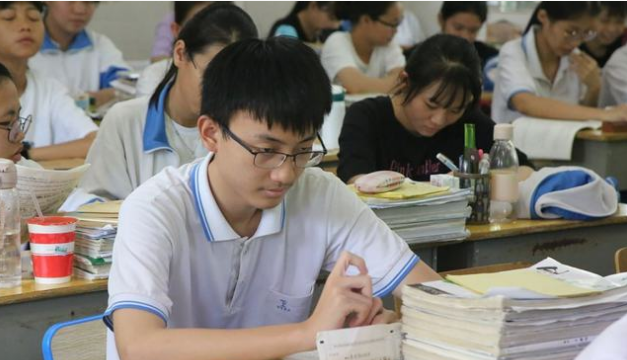 单招和高考进专科有啥不同之处？区别很大，别等到报考时才了解