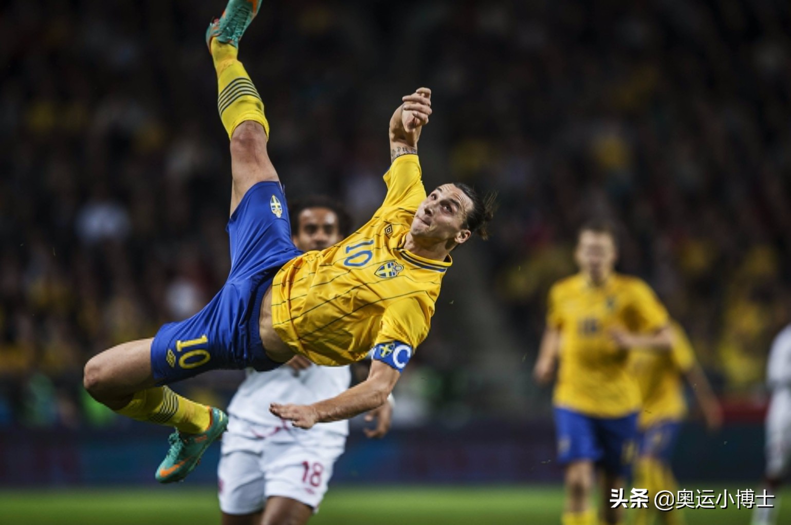 2018世界杯倒钩十佳进球(足坛10大绝世倒钩赏析:伊布并非唯一,天外