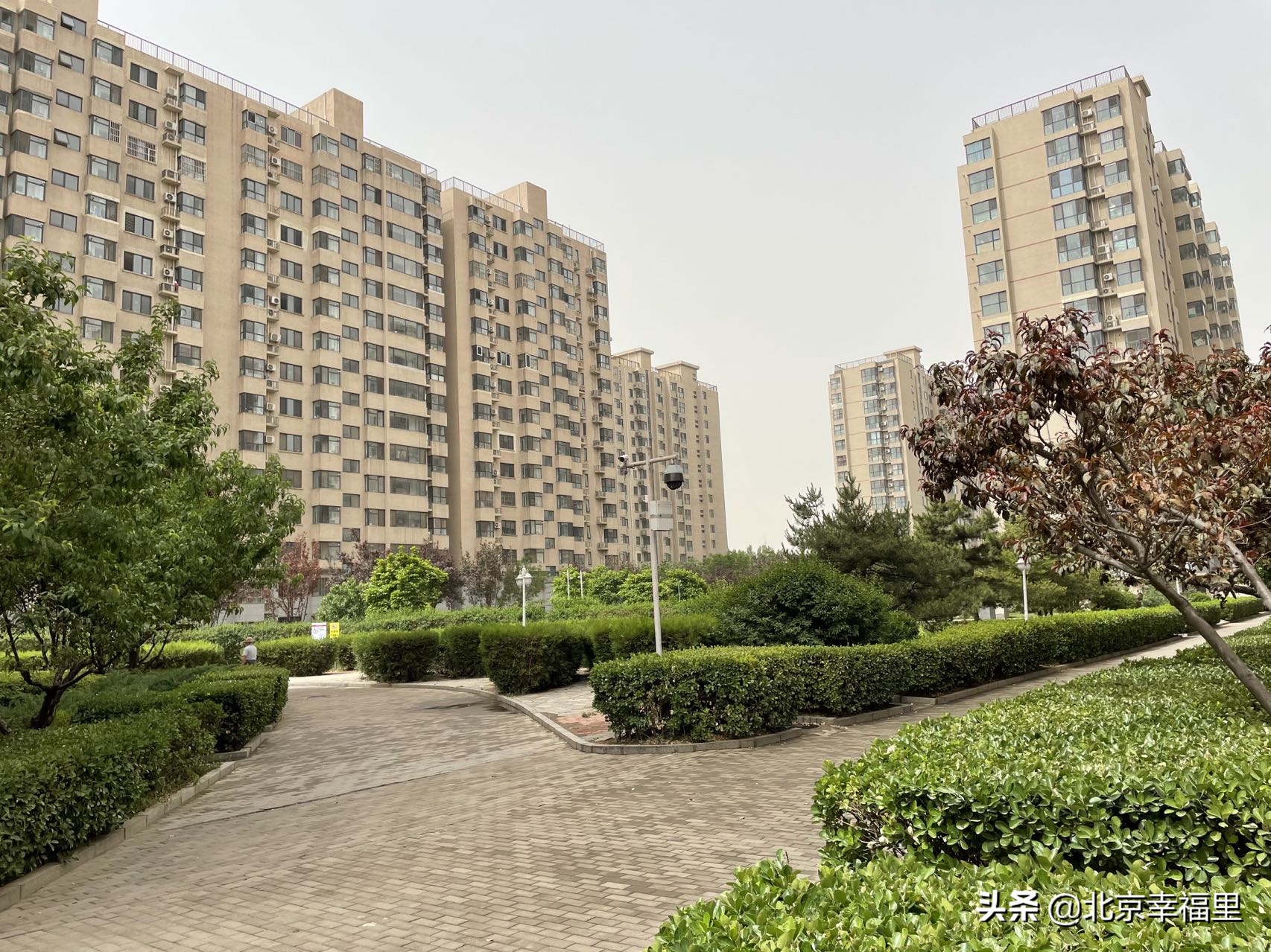 地铁加持，配套丰富，看良乡热门小区长啥样？