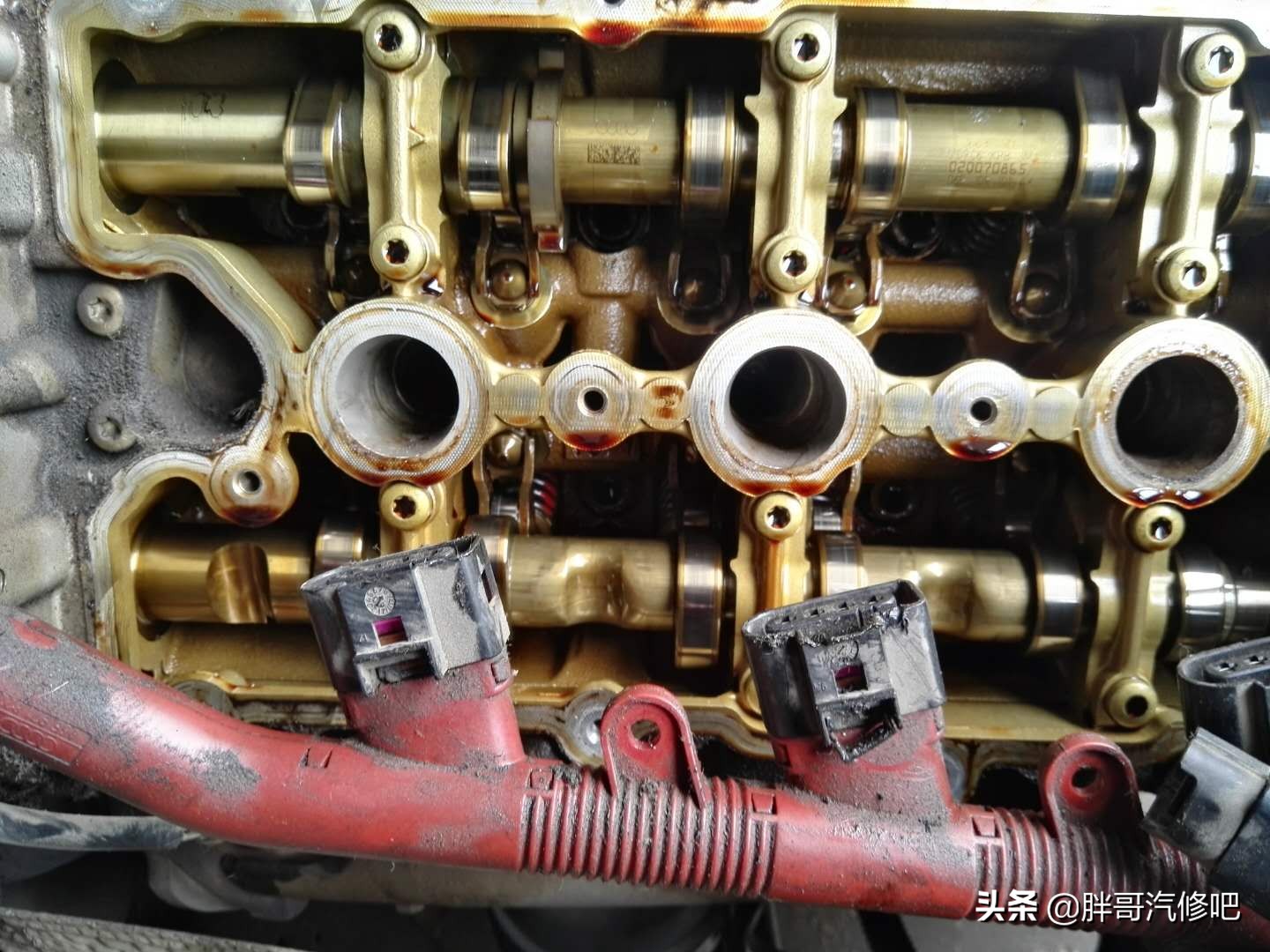 12年车龄23万公里奥迪A6L，2.4V6发动机全方位漏油维修