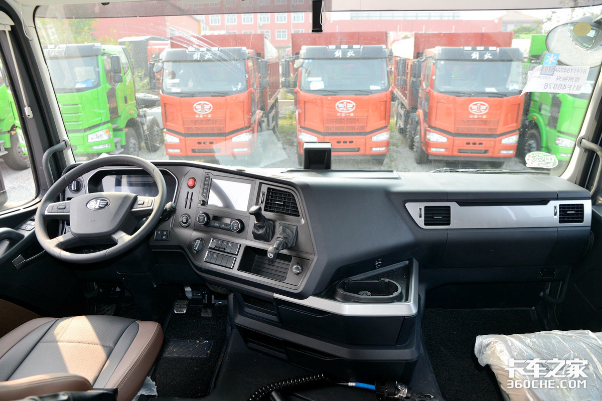 j7牵引车内饰图片(amt盘刹液缓全部就位) - 赤虎壹号