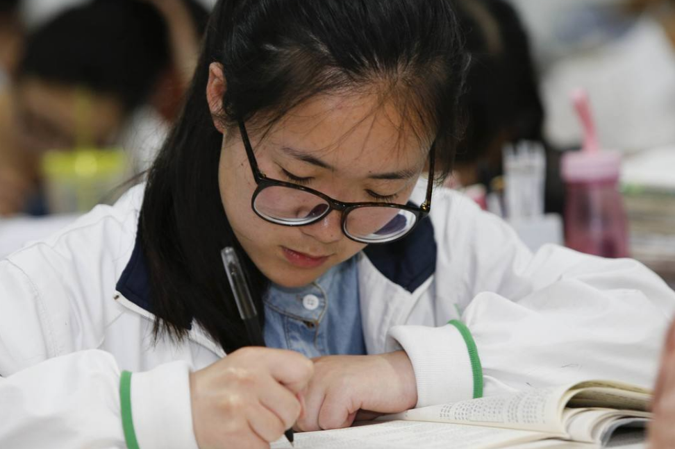 高考成绩想要达到600分，数学和语文哪个重要？班主任给出答案