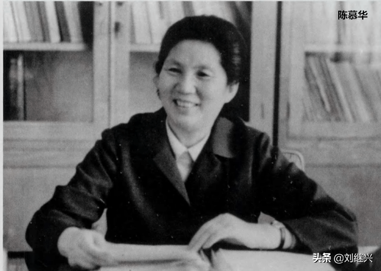 她17岁时就面见毛主席，8年军龄，后成新中国第2位女副总理