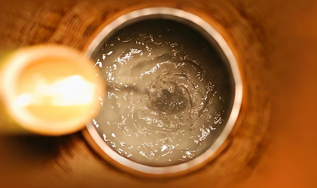 酒后头疼主要是什么原因造成的？哪种白酒喝了不上头？看完就明白了