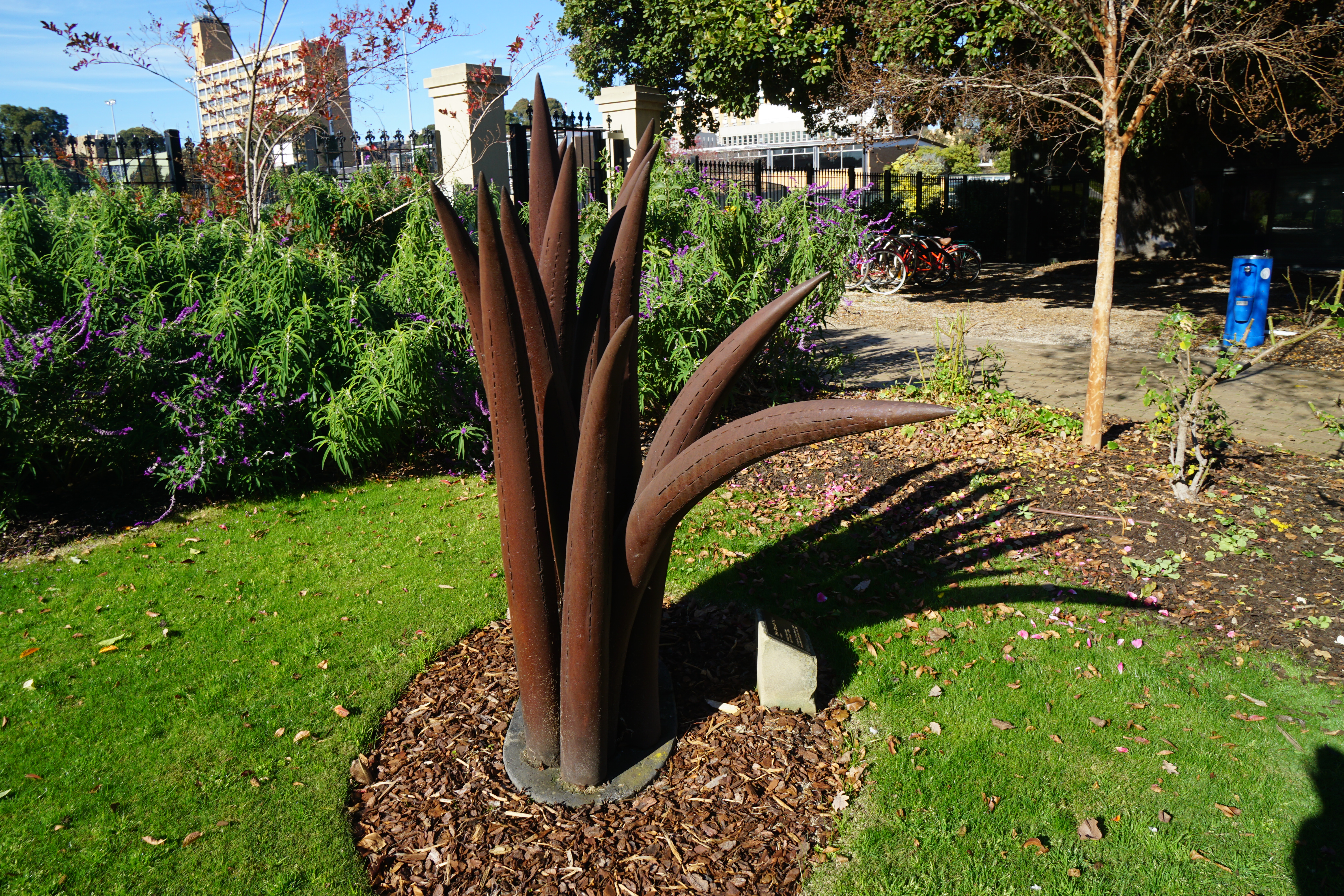 我们将在后人的 敬重中成长