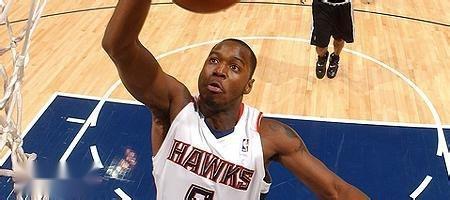 香农布朗逆天抓帽（还记得香农布朗吗？那个被他逆天抓帽的球员现在怎么样了？）