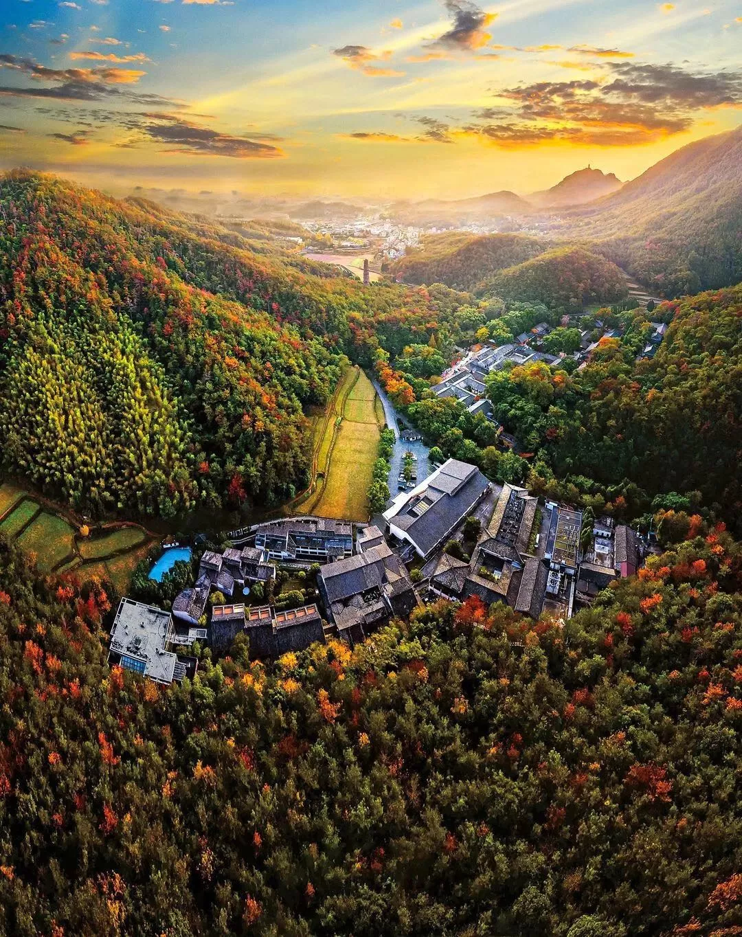 颜值爆表的小城,奇山不输黄山,秀水叫板桂林,绝对值得一去
