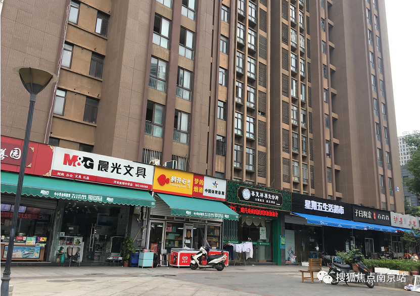 南京河西豪宅底商陷入“关门魔咒”?