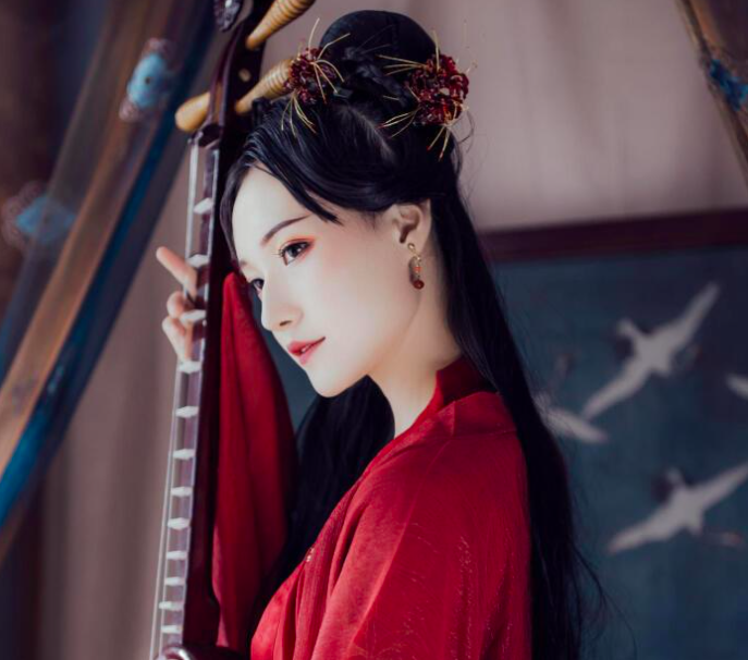 如何形容一个女人美？看完杜牧这首诗，真的令人惊艳