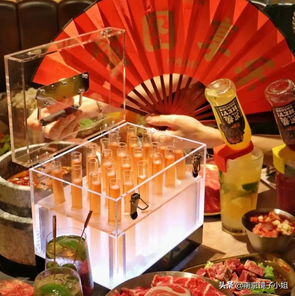 ⎾黑龙吃肉酒馆⏌新晋潮人打卡地，涮+烤+酒馆一站式嗨体验