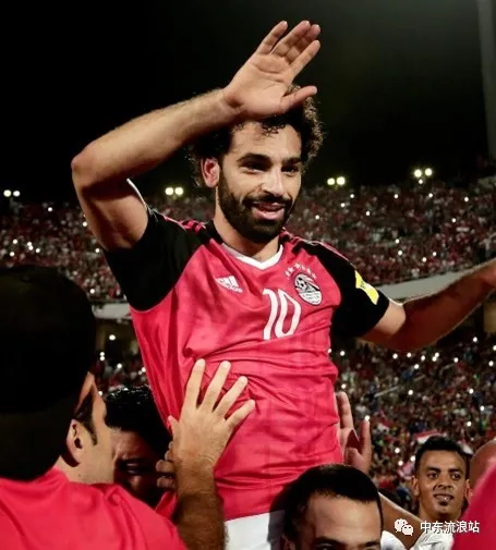 2021年各大洲足球先生(这个埃及男人，正在从CCTV5火到CCTV1)