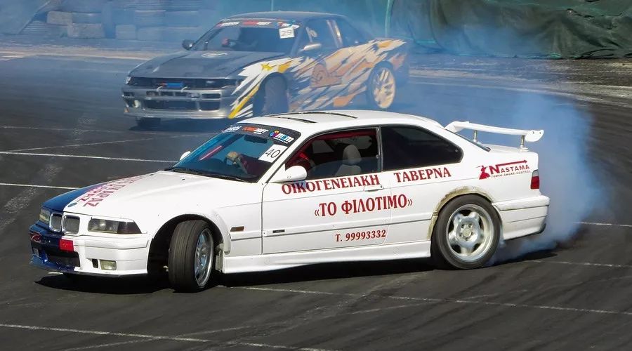 多年老司机整理的汽车漂移技巧，让你任性玩漂移