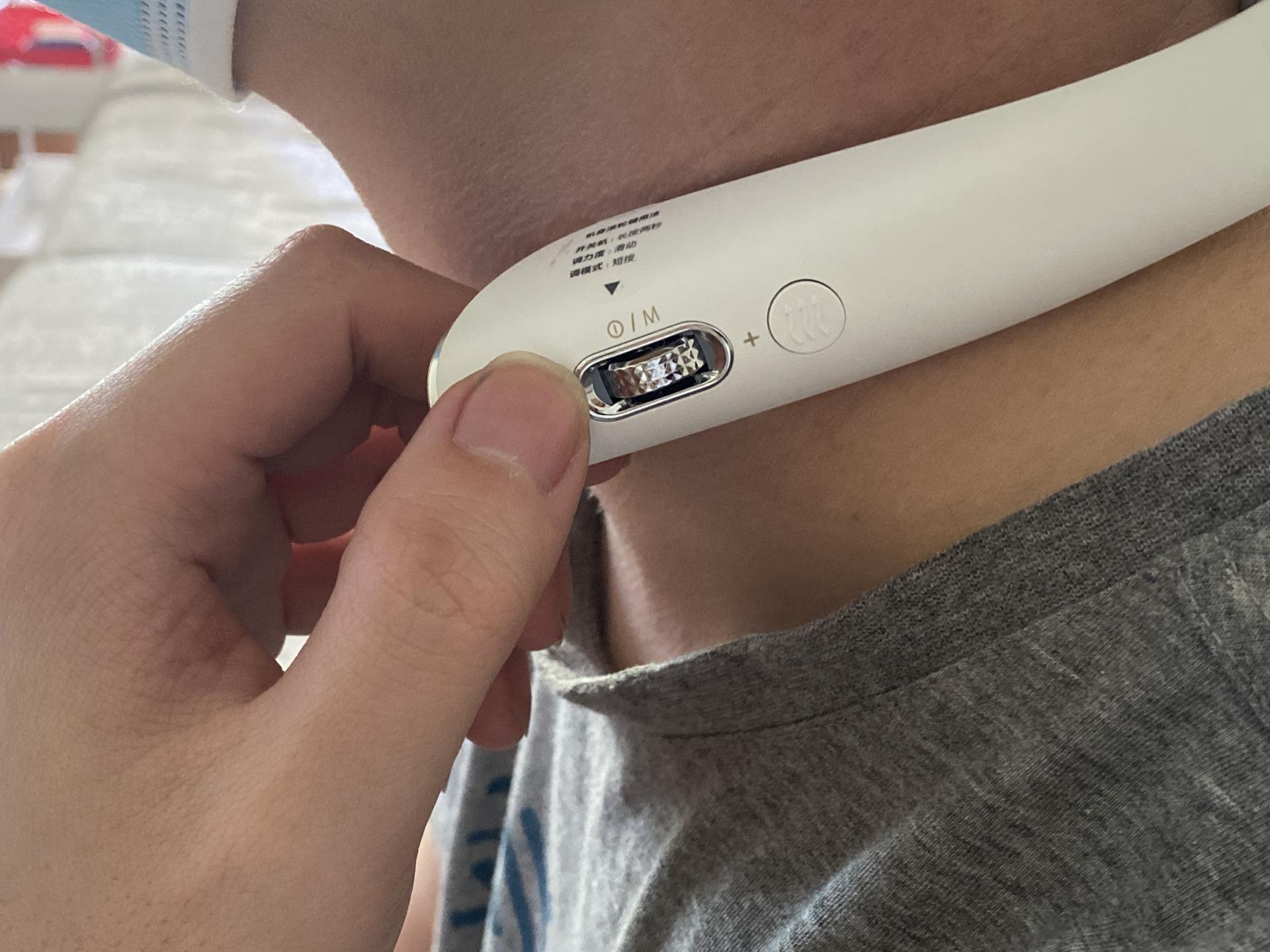 生活扼住了我的喉咙，我却让它按摩一下颈椎！热门颈部按摩仪横评
