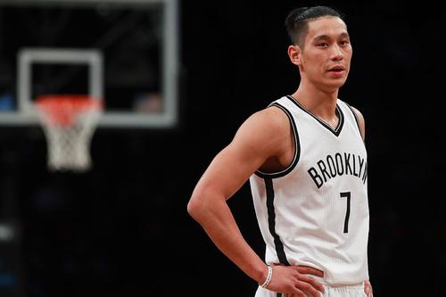 林书豪为什么nba没人要(从当年的林疯狂到现在被NBA抛弃，为何林书豪如今无人问津)