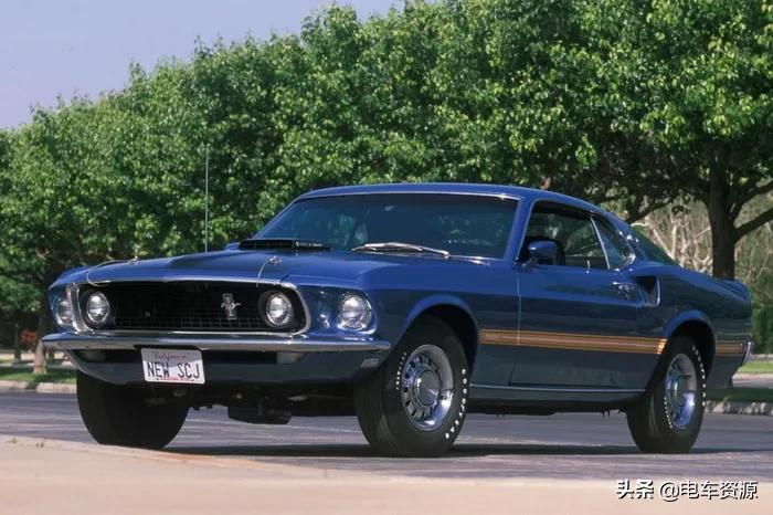 「电马」来袭！Model Y慌了吗？试驾福特Mustang Mach-E