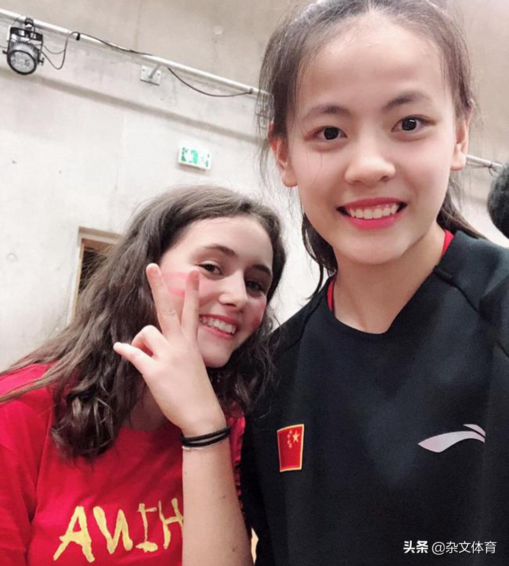 nba互动直播什么意思(女篮新星帅气飒爽！14岁打球19岁成女篮主力，和NBA球星隔空互动)