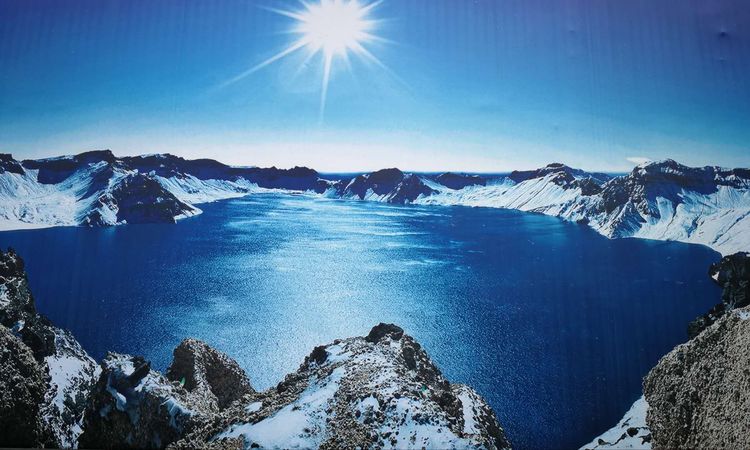 长白山:东北亚第一神山!"千年积雪万年松,直上人间第一峰"