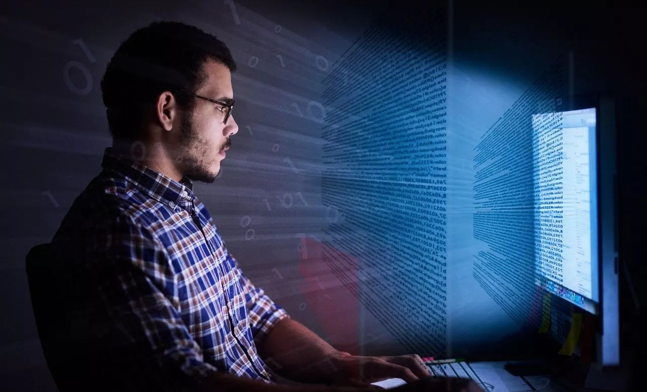 高考落榜的曹晓洁：复读385分读专科，没毕业就被3家跨国公司争抢