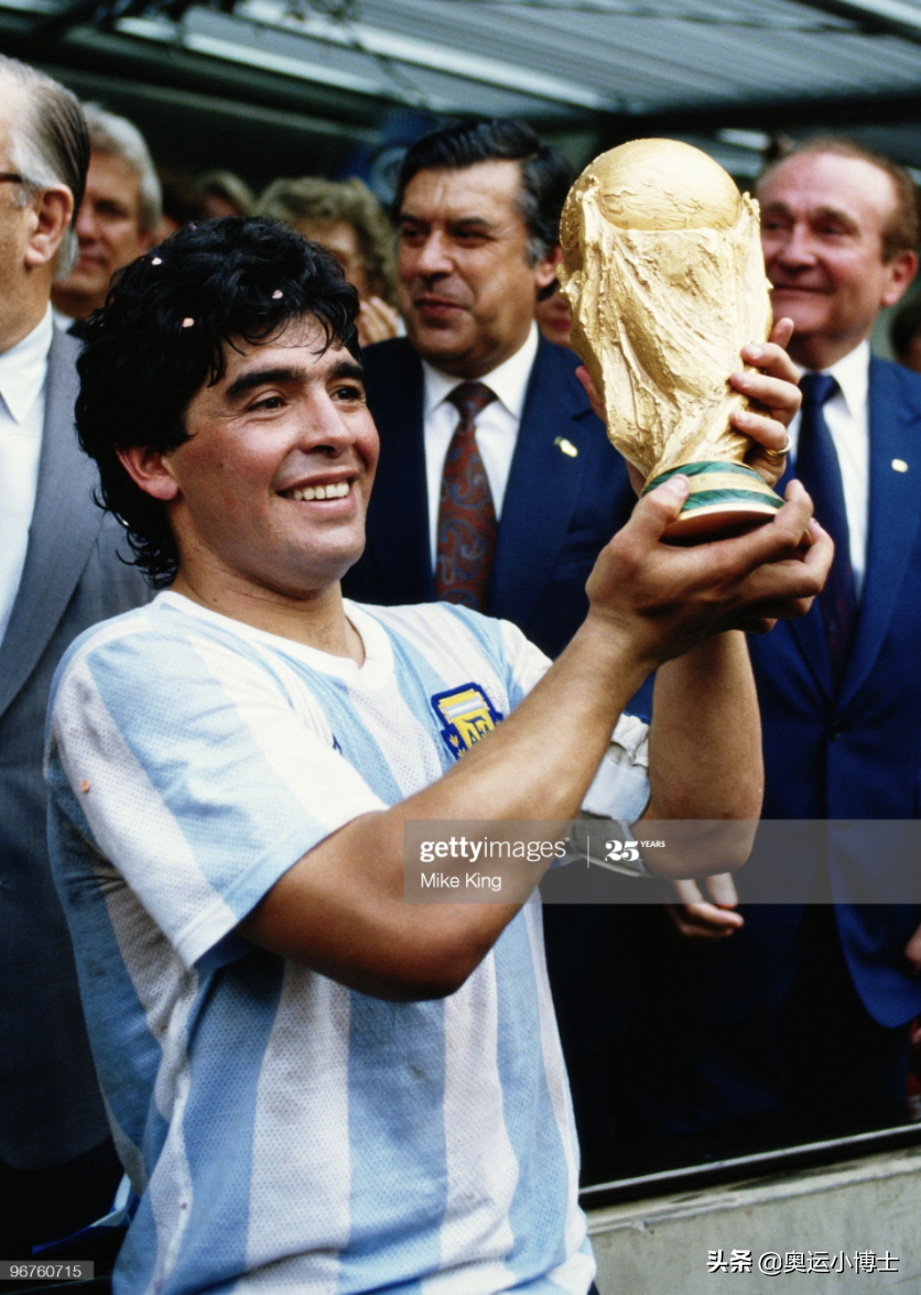 马拉多纳建议金球奖分位置评选(放开规则评选,马拉多纳能拿几个金球奖