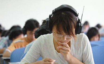 高考英语听力考前必看小技巧！就算听不懂我也能蒙对