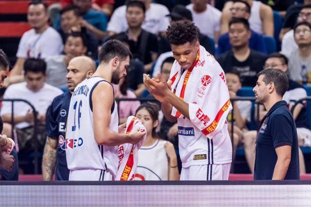 男篮世界杯加拿大nba球员(加拿大男篮阵容曝光，10人来自NBA！中国男篮遭遇死亡之组)