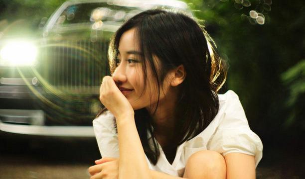 清华大学校花，才貌双全让人羡慕，网友：复读百天，也难考上清华