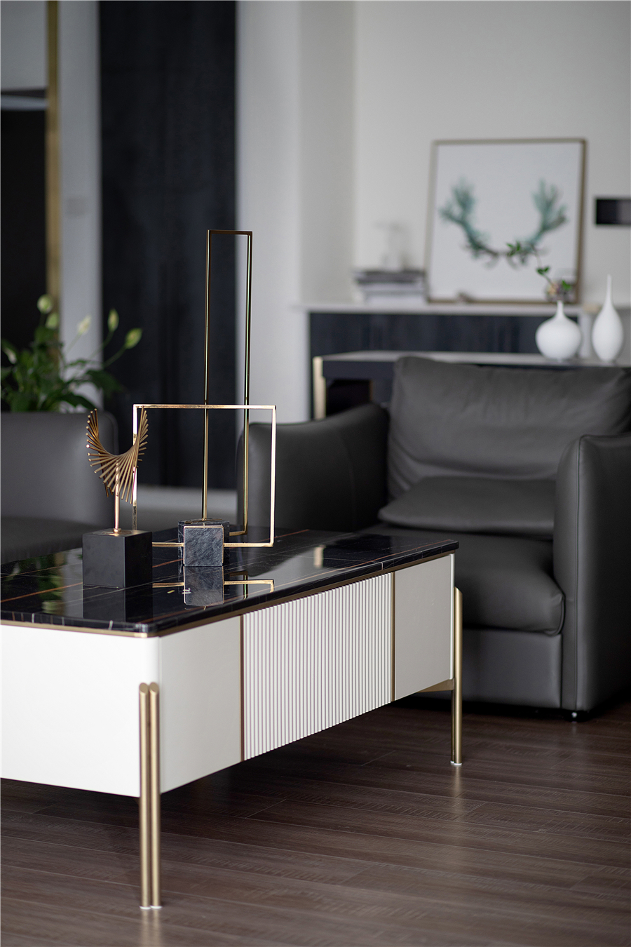 200㎡现代风设计，开放式厨房+餐厅+吧台，轻松自然的生活