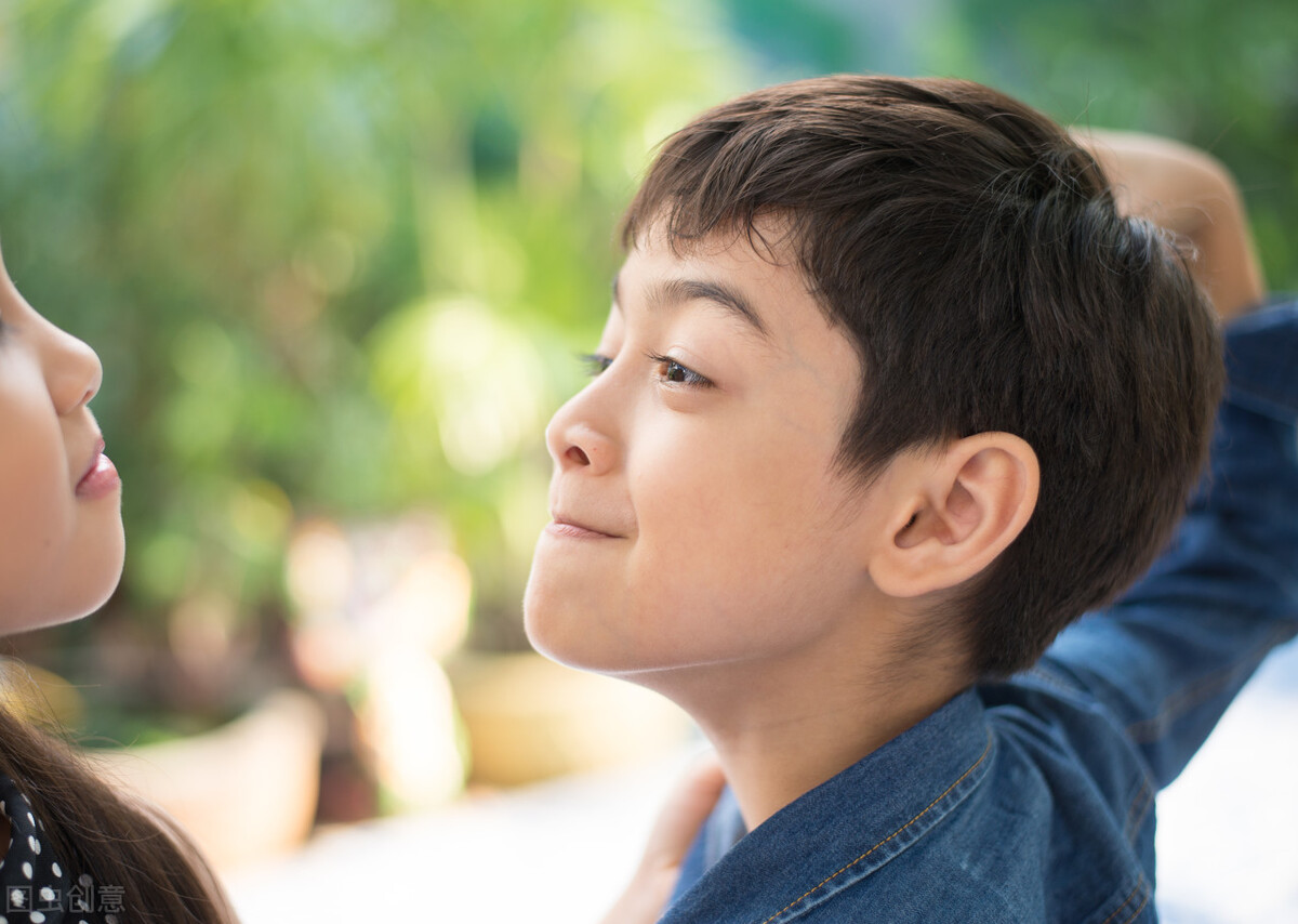 第一起班级打架事件后，我让孩子们做这件事，他们却静寂无声