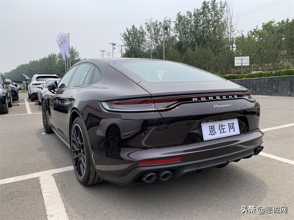 外观运动内饰豪华的家用首选车型 保时捷 panamera