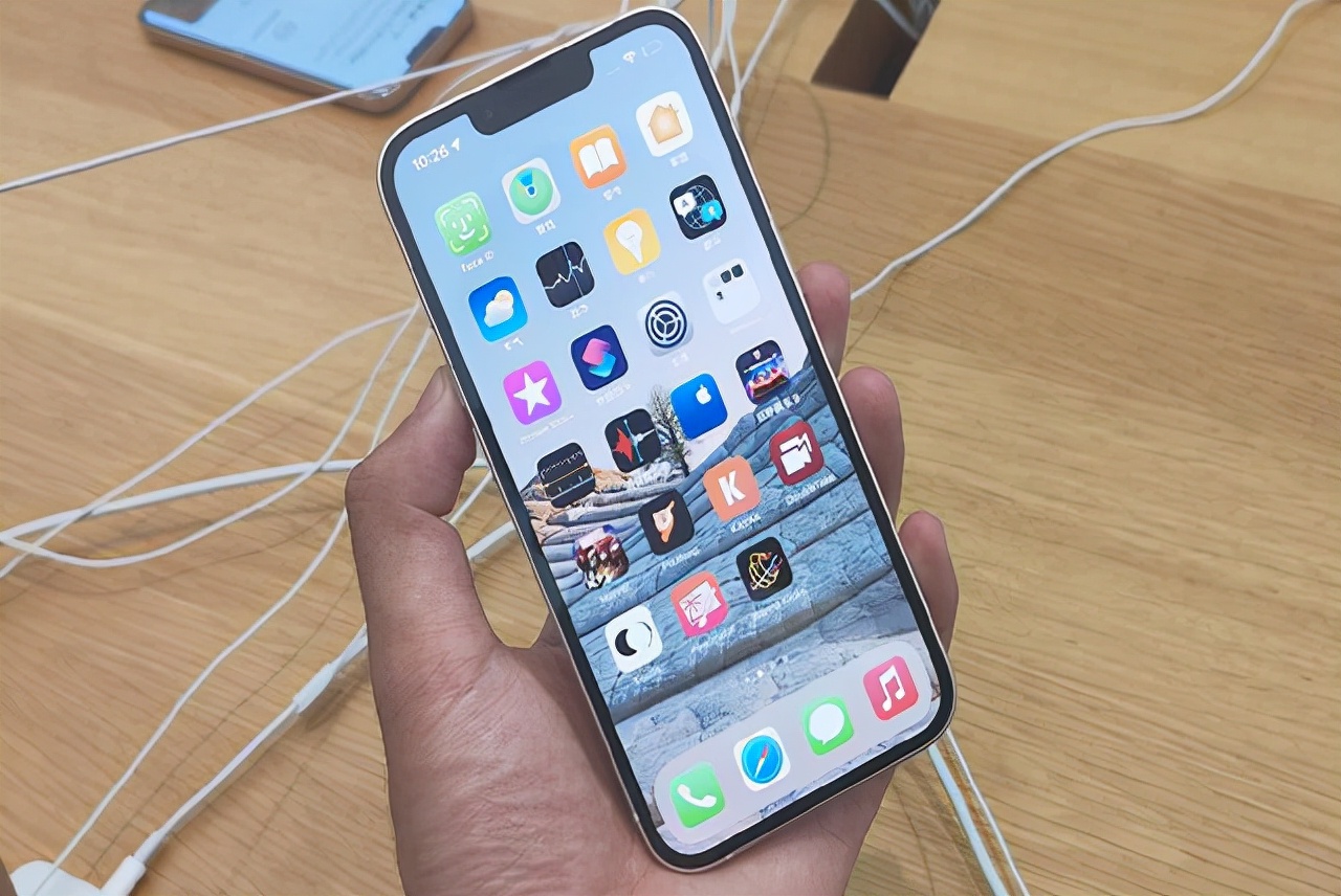 苹果x怎么选择运营商(从iPhone X换到新款iPhone13，使用五天，缺点有哪些？)