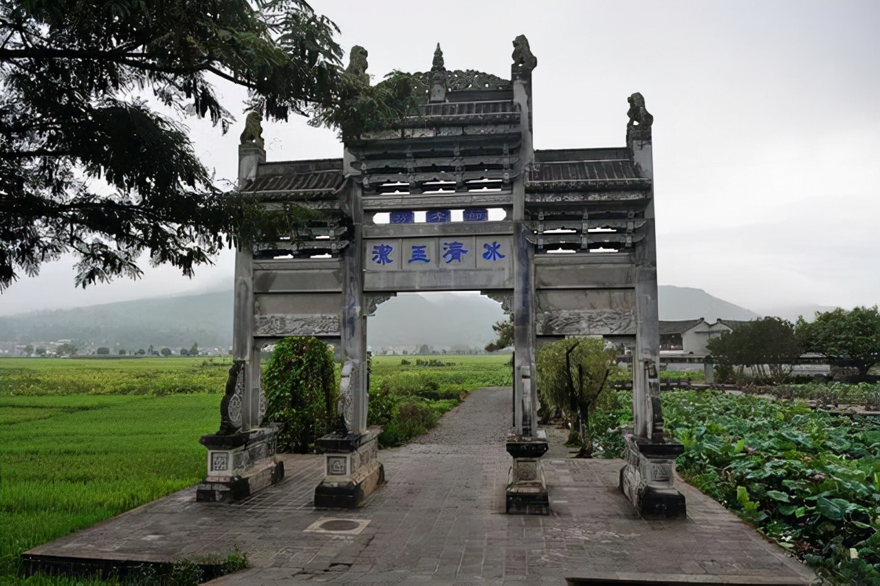 一女二夫：赵本山的小品里，藏着一个隐秘又悲伤的东北民俗