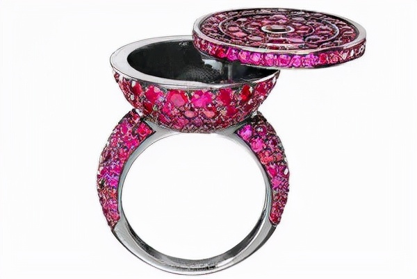 《沙丘》看完了，但这些指间的“隐秘”你真看懂了吗？