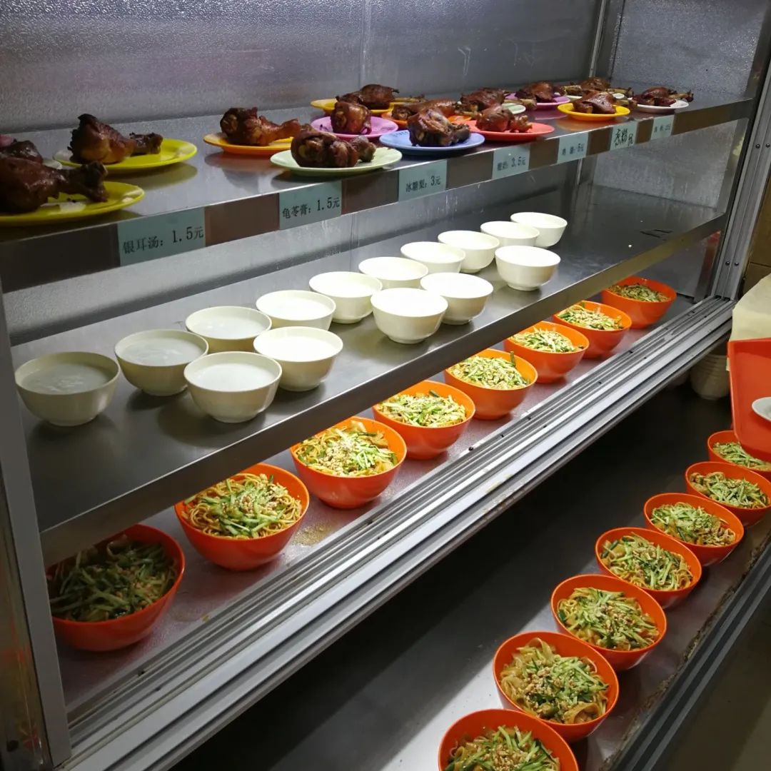 听说在这里可以吃到全国各地美食，展开说说