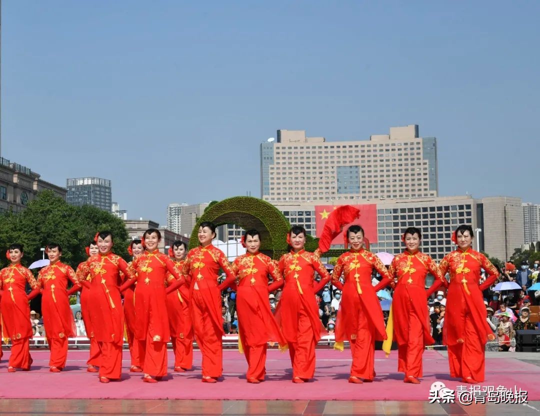 穿过人山人海，只为遇见你！青岛这些“爆款”景点喊你来打卡