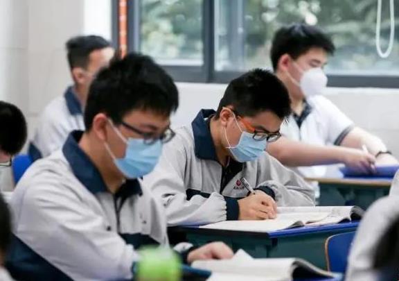 2021安徽一本投档线公布：多所名牌院校遇冷，考生却高兴不起来