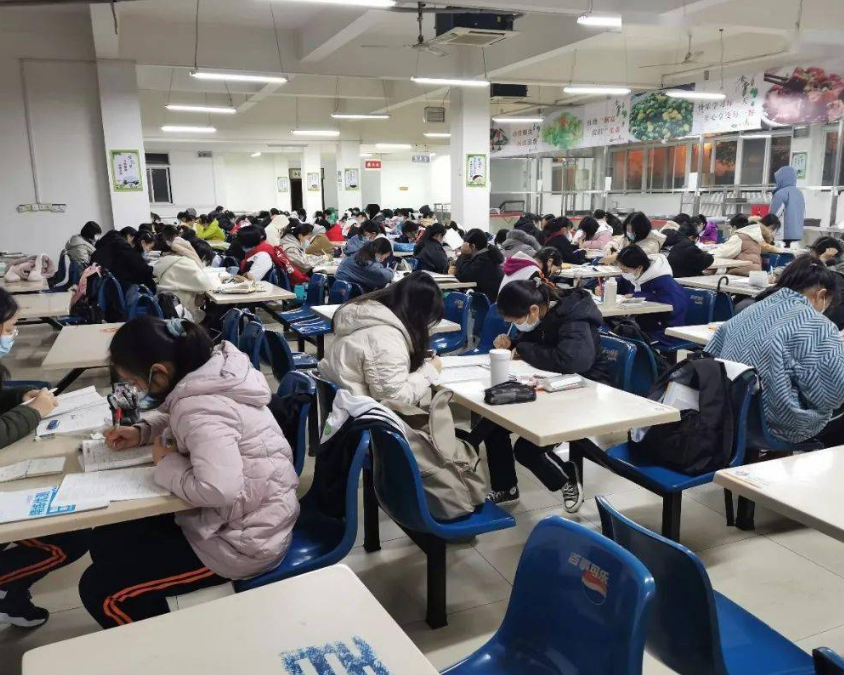 警惕！湖北有10所野鸡大学，学生毕业仍是高中学历，真是防不胜防