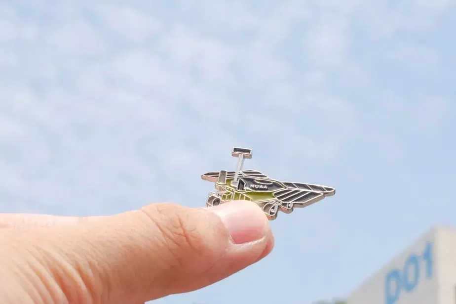 「你喜欢的大学」 拍了拍你，并说：这是你的录取通知书嘛？