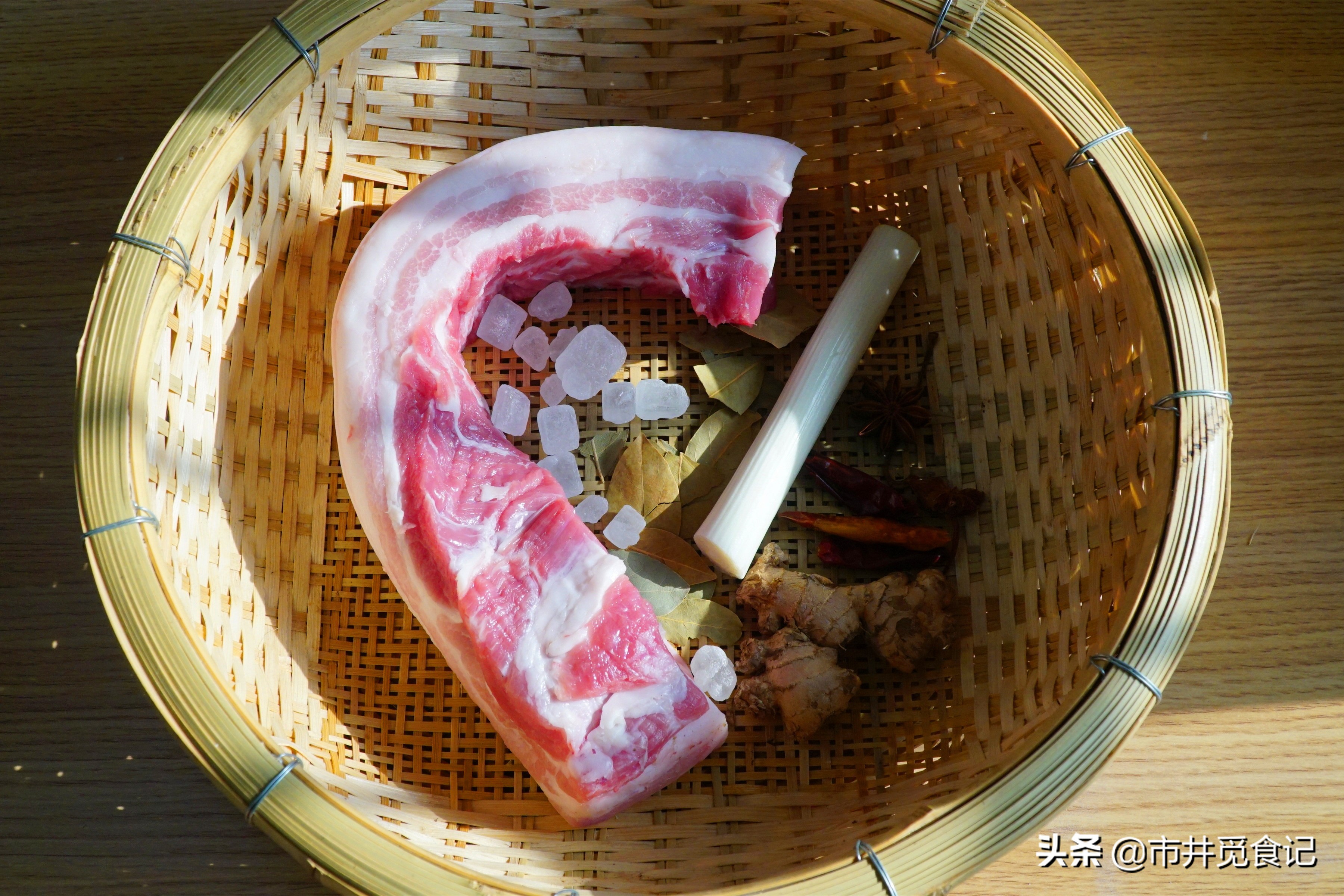 红烧肉高压锅（巧用高压锅做红烧肉酥烂红亮）