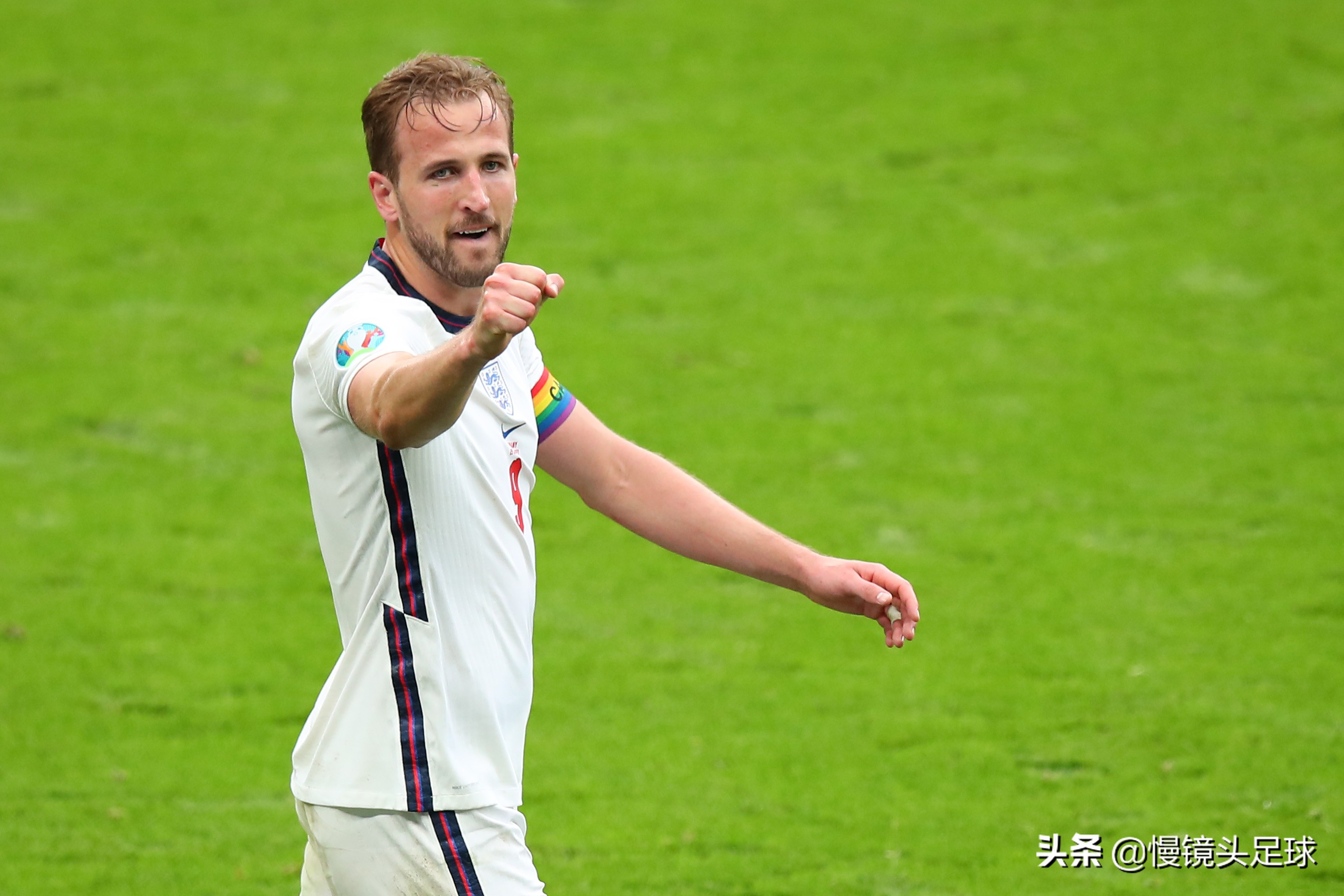 本赛季英超第4次有法国球员连线破门(3-0！欧洲杯神奇4分钟：FIFA第4大爆发，连入2球，C罗迎打击)