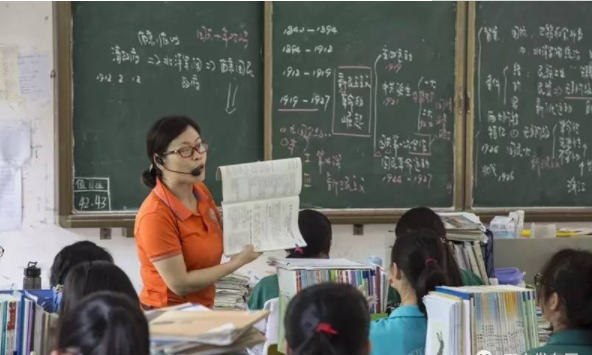 河南美女学霸火了，高考总分643数学满分，称不写数学题浑身难受