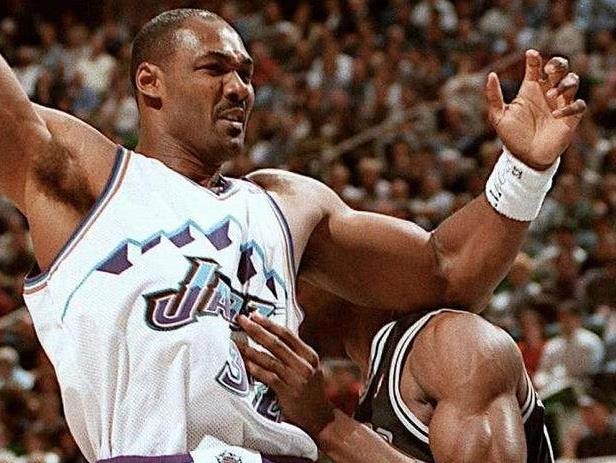nba五大惡漢有哪些（隊(duì)友愛死對(duì)手恨死！盤點(diǎn)NBA最著名的十大惡漢：前三名無爭議）