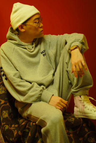 28岁男歌手喜得二胎！结婚3年连生俩女儿，妻子毕业于军艺颜值高