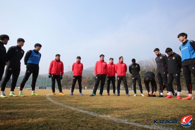 2020K联赛球队巡礼——FC首尔：压力之下，尊严第一