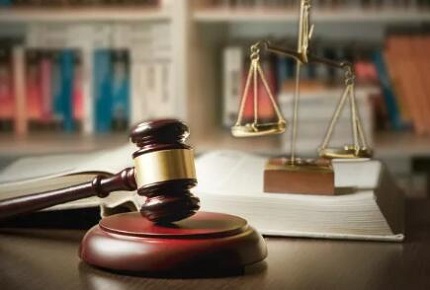 工伤赔偿有没有必要请律师？工伤赔偿可以风险代理吗？