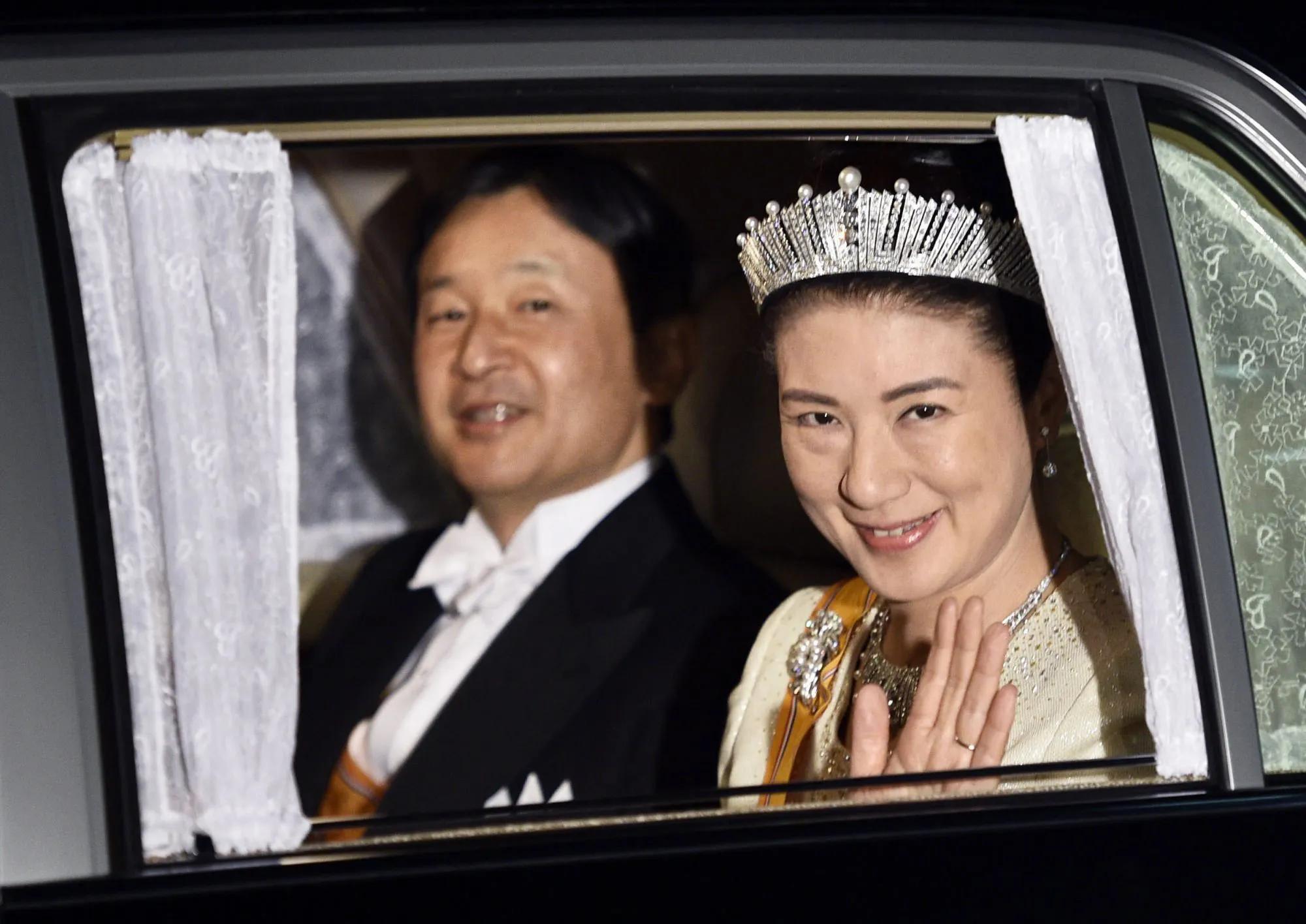 日本雅子皇后价值连城的钻石珠宝，唯珍珠最为典雅高贵